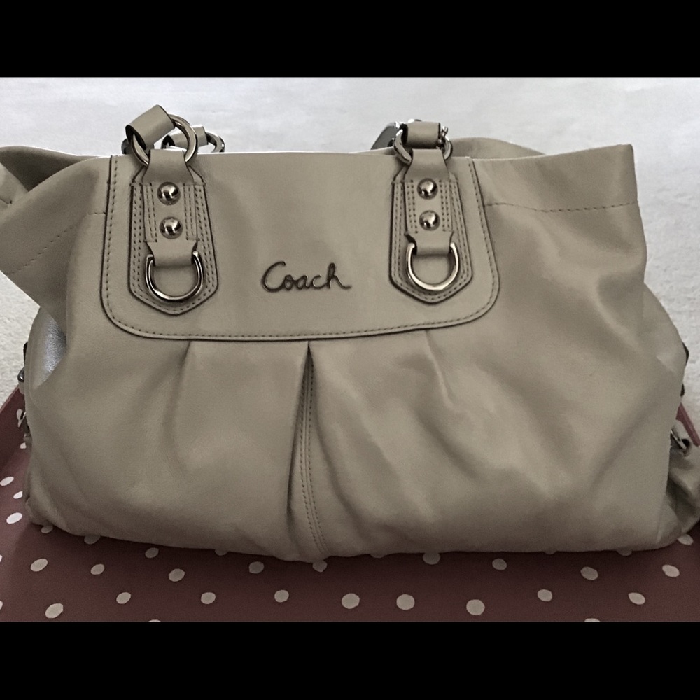 COACH GENUINE LEATHER SATCHEL...